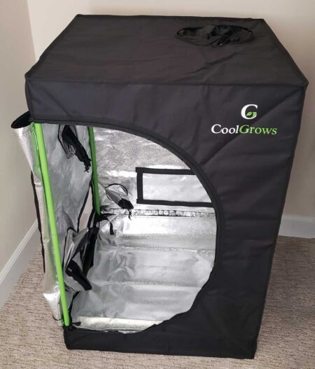Mini grow tent