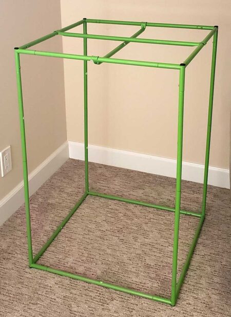 First set up the structure by clicking all the poles together.