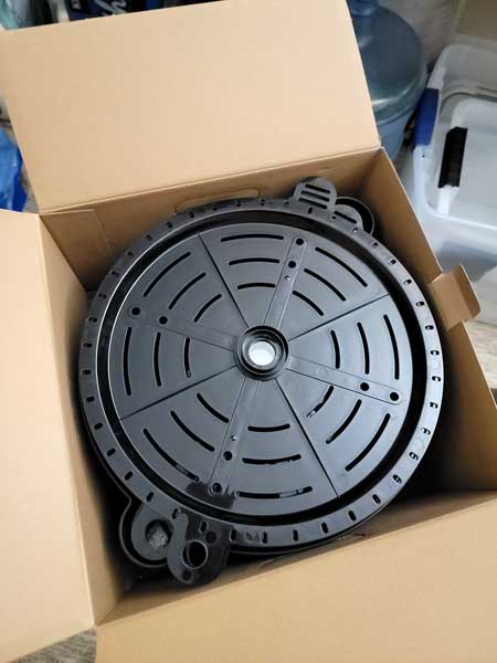 Assembling the pot bases