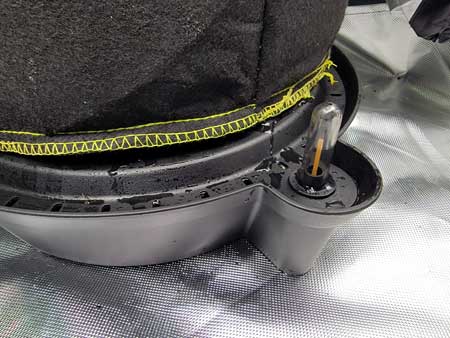 Water level indicator on the AC Infinity auto-watering pot bases - GrowWeedEasy.com cannabis grow journal